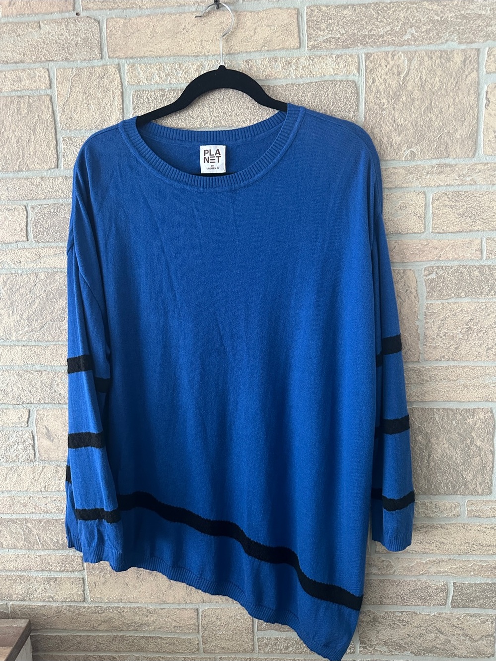 PLANET by Lauren G Asymmetrical crewneck women’s sweater one size longsleeve